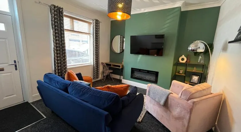 Hilton House - Image 1
