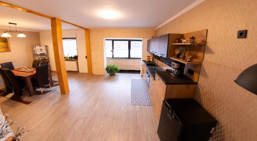 may-homestay-saar - Image 1