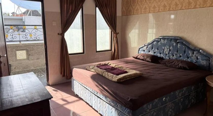 Cempaka 2 Homestay - Image 1