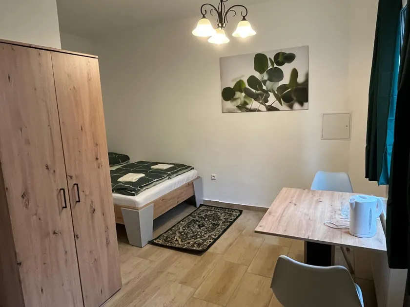 Traveler Lodging Vienna - Image 1