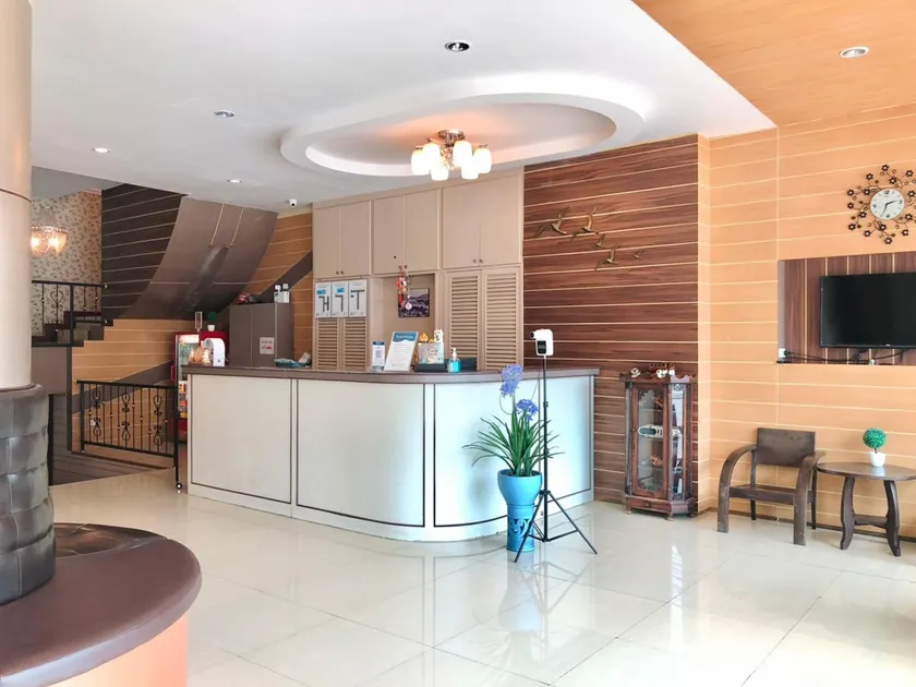 Visanuinn Hotel - Image 1