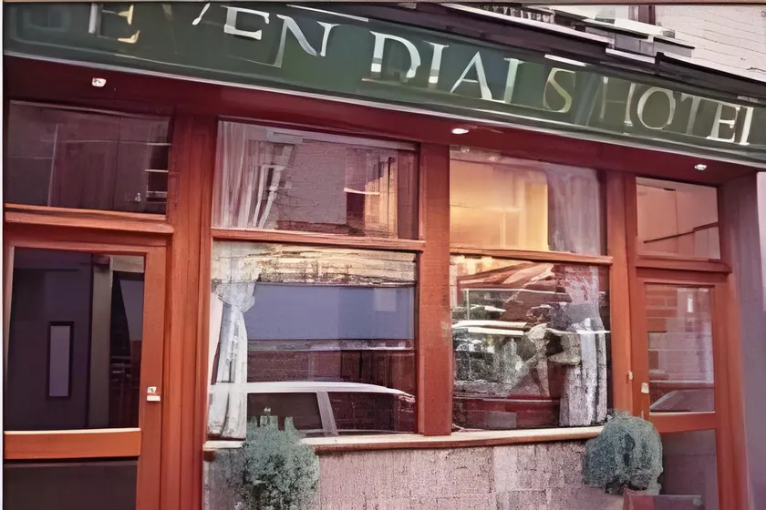 Seven Dials Hotel - Image 1