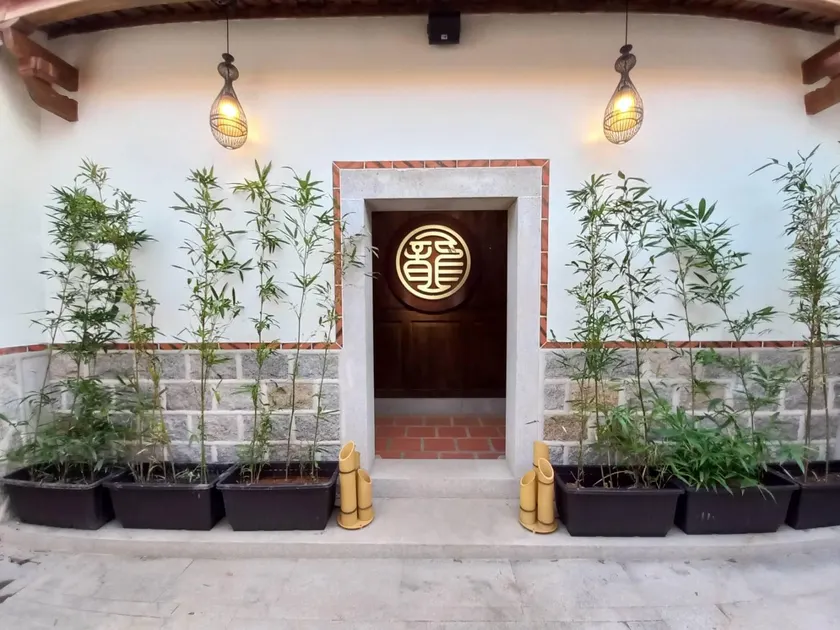 新龍頭古厝行館 Shin Long Tou B&B - Image 1