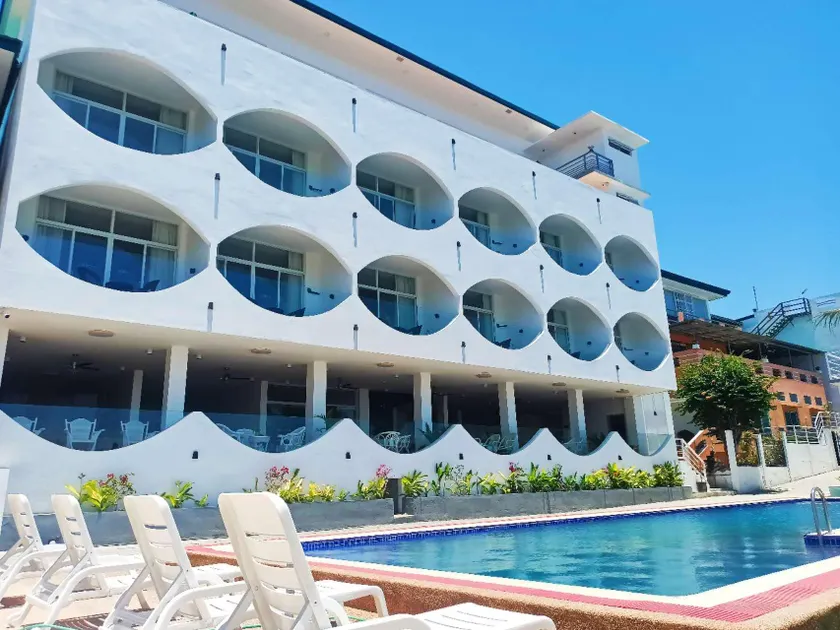 Puerto Galera Seaview Resort - Image 1