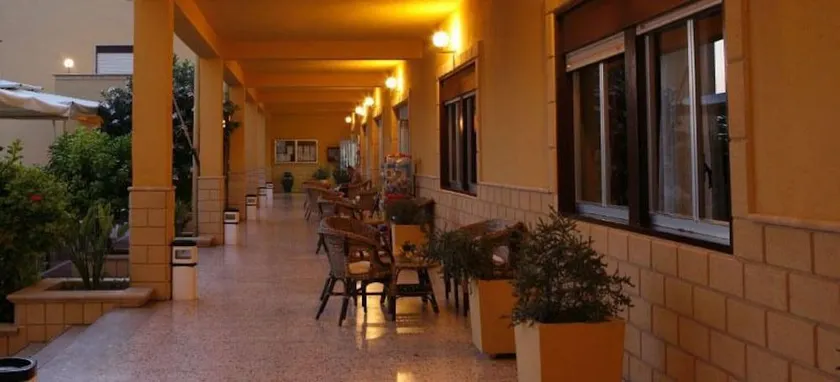 Resort Sole Mediterraneo - Image 1