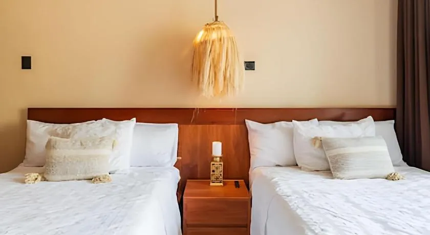 | Suite Boutique P/2 • Swim Up·Patio & Kitchenette - Image 1