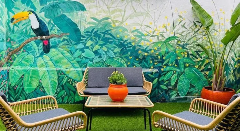 Artistic flat next to Ruzafa Welcome to the Jungle - Image 1