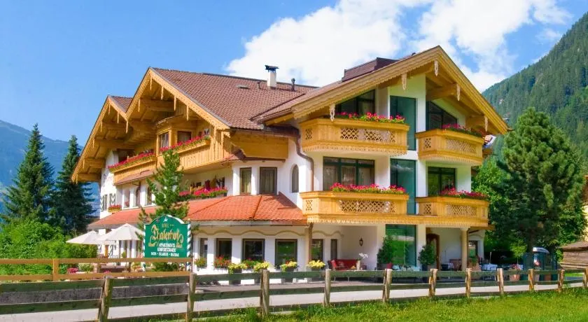 Apparthotel Thalerhof - Image 1