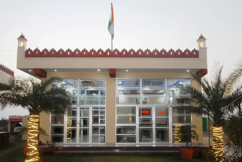 Hotel Yuvraj Nature - Image 1