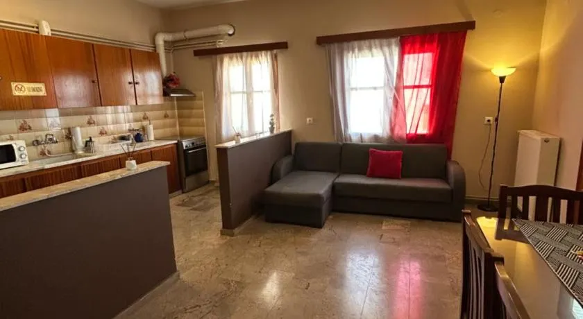 Marble and Wood Retreat - Image 1