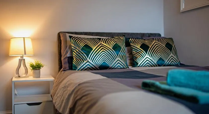 George Street Apartment - Image 1
