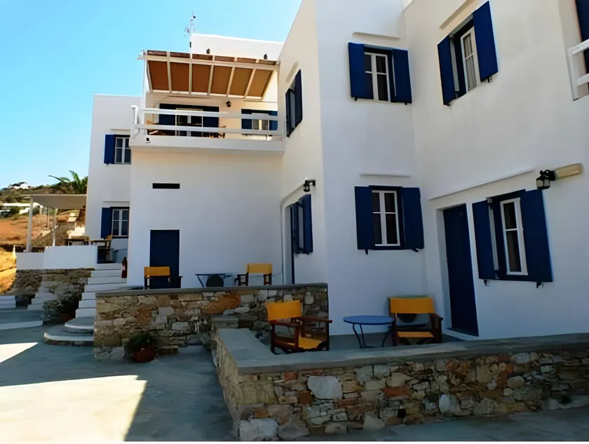 Venikouas Hotel - Image 1