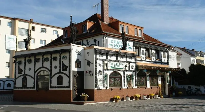 Central Hotel - Image 1