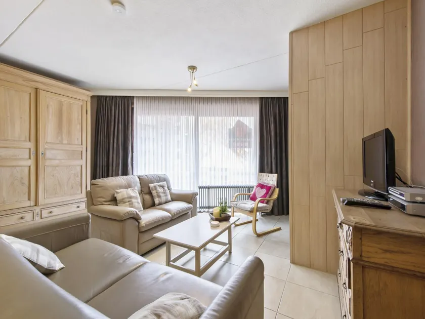 Pretty apartment on the casino - Image 1