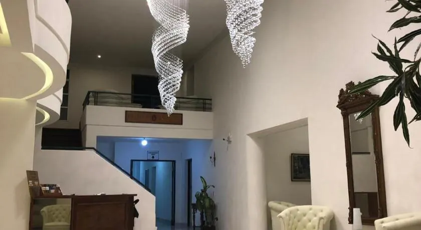 Hotel Select - Image 1