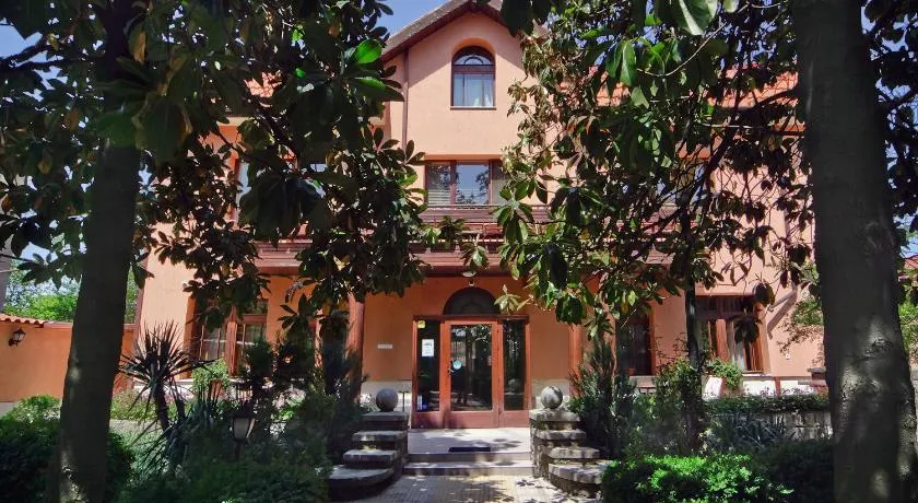 Anita House - Image 1
