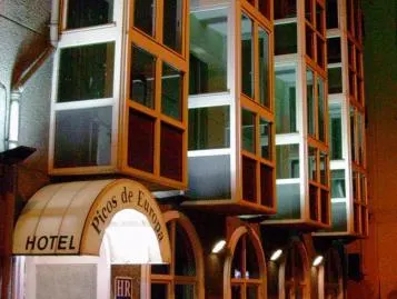 Hotel Picos De Europa - Image 1