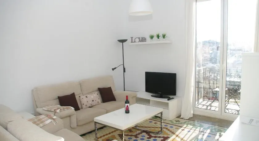 Carlos & Ana Amplio Apartamento 4 Habitaciones Centro Valencia - Image 1
