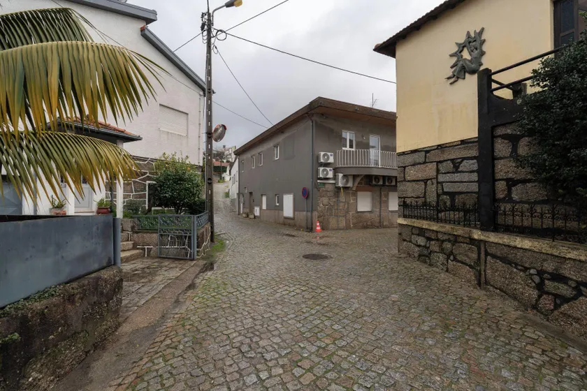 Casa da Petisqueira 54, Paredes-Oporto - Image 1
