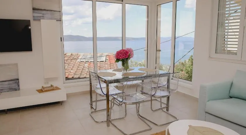 Villa MIRNA - Image 1