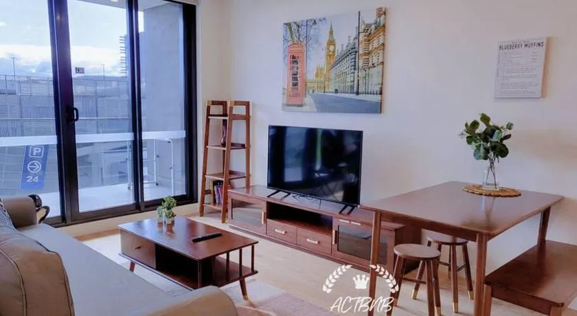 CBD High level City View 1BR Apt Free parking - Image 1