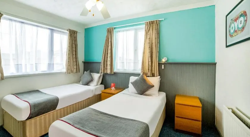 Marina Hotel - Image 1