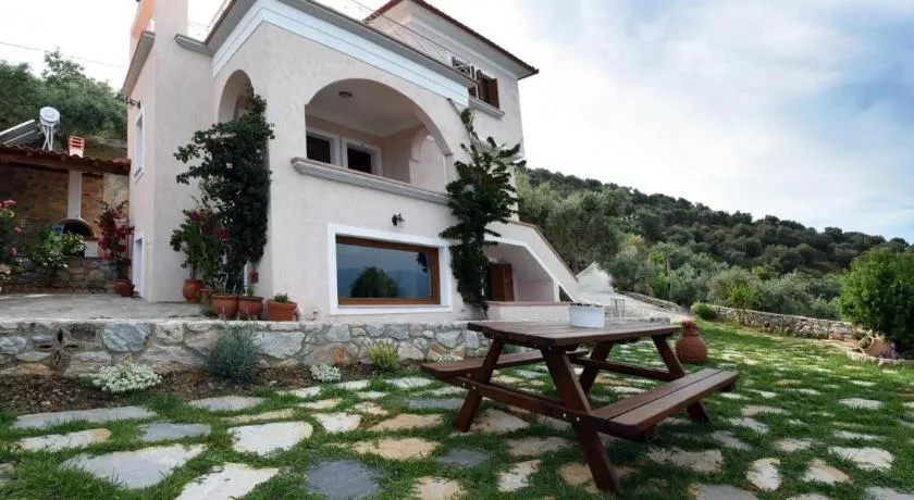 Goddesses Villa 1 in Nies - Image 1