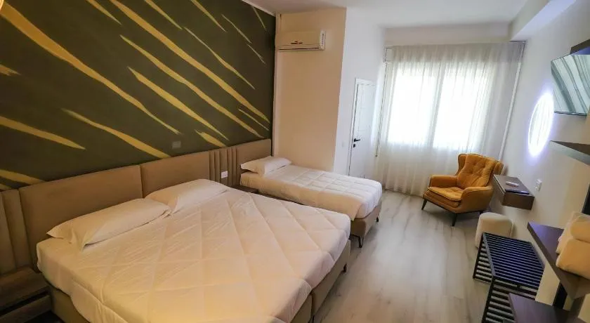 Hotel Levante Cesenatico - Image 1