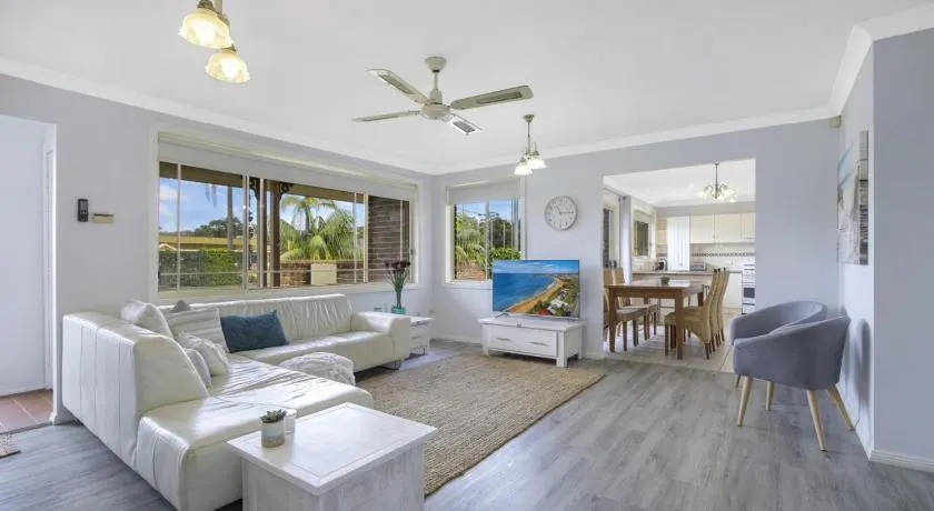 Vietta Rene Umina Beach - Image 1