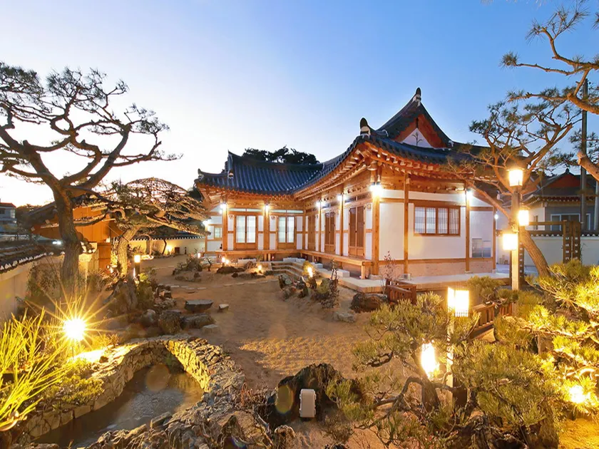 Cheonggong Hanok Stay - Image 1