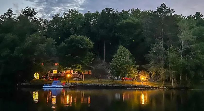 Lakefront Adirondack Cabin - Dock - Canoe - 10 min to Lake Placid - Image 1