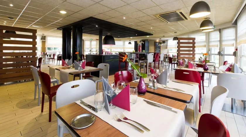 Four Points by Sheraton Reims Cathédrale - Image 1