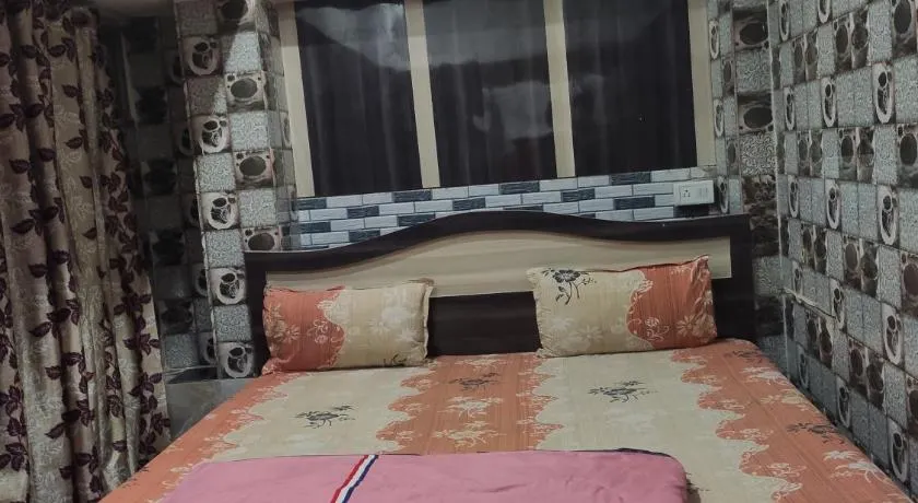 Budget Hotel - Image 1