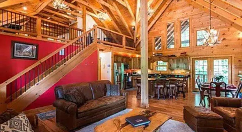 Luxury lodge in the heart of the Bluegrass - Image 1