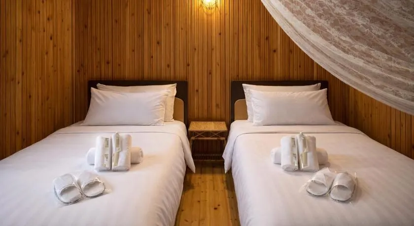 Traditional Wooden Apartment - Image 1