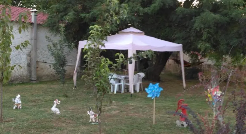 VILA SOFi - Image 1