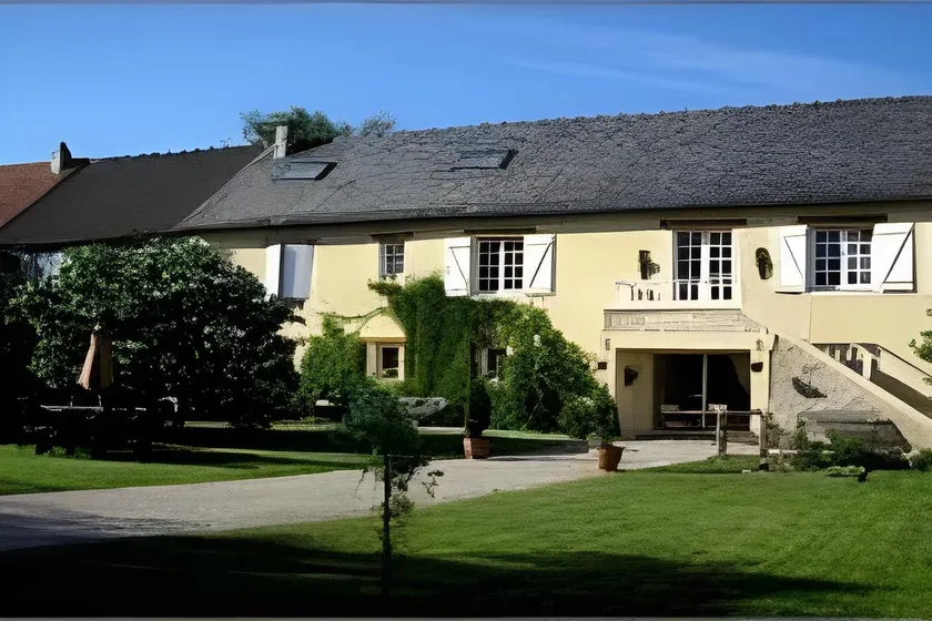 Maison conviviale et familiale avec barbecue, terrasse et jardin - Image 1