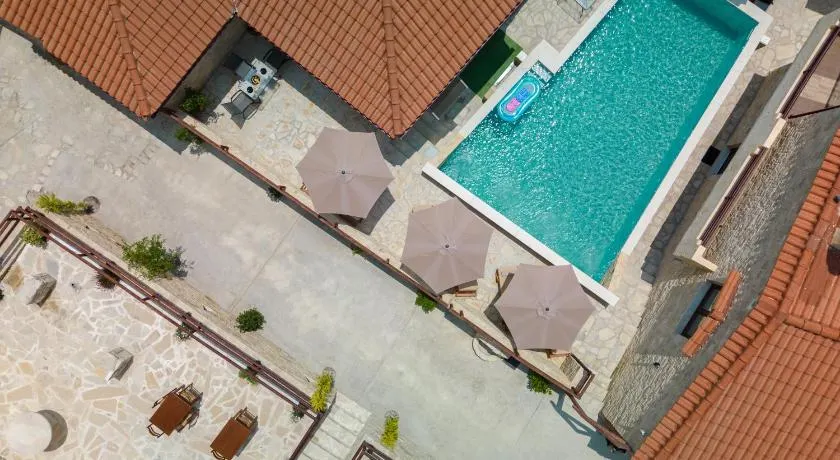 Draganigo Luxury Stone Houses 40 min from Matala - Image 1