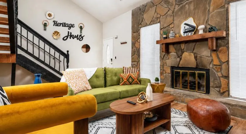 Heritage Haus - Stylish 2BR w Deck Near Marietta Square, Dogs OK - Image 1