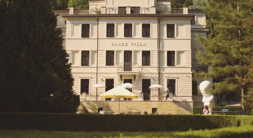 BASKE VILLA - Image 1