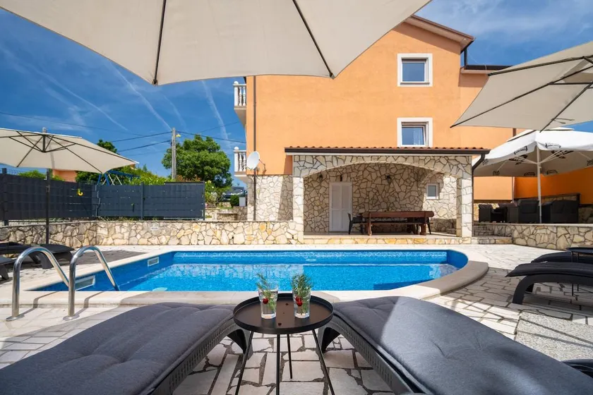 Apartment Fortuna 1 in Labin with heated pool - Image 1