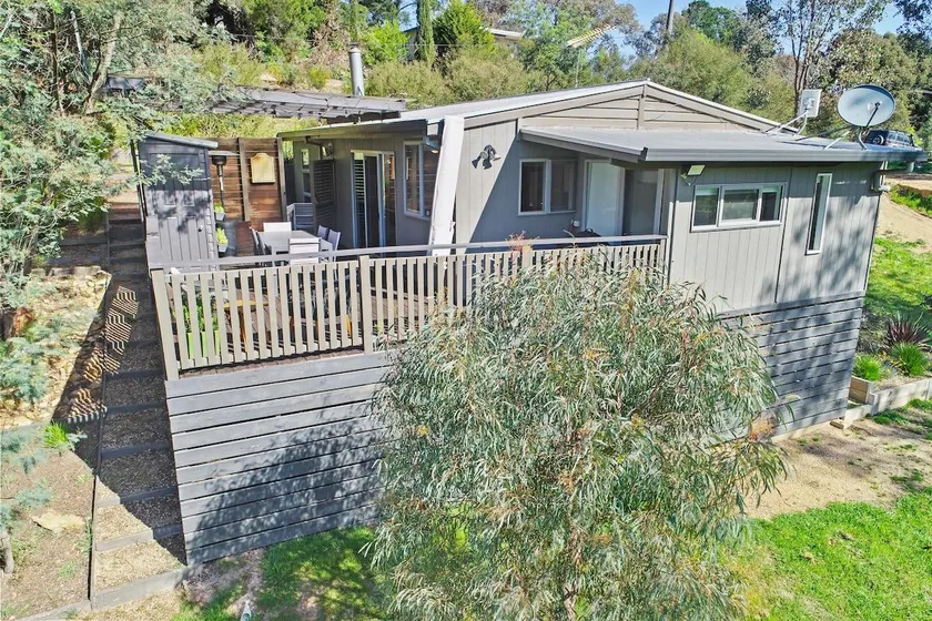 Goughs Hideaway - Image 1