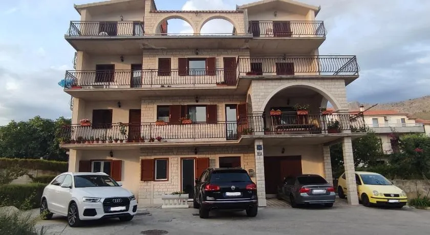 Apartments Villa Anna - Image 1