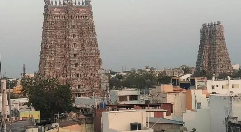 Hotel Temple View - Image 1