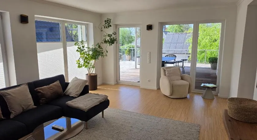 Sunny Flensbo Apartment - Image 1