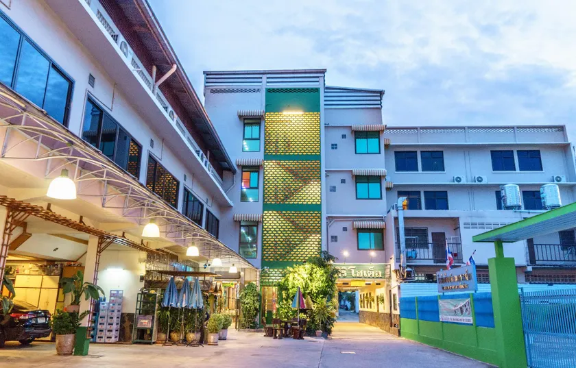 โรงแรมศิริโฮเต็ล Sirihotel Korat - Image 1
