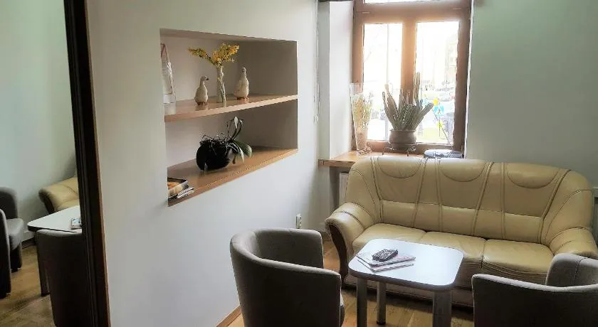 Rodmos Hostel - Image 1