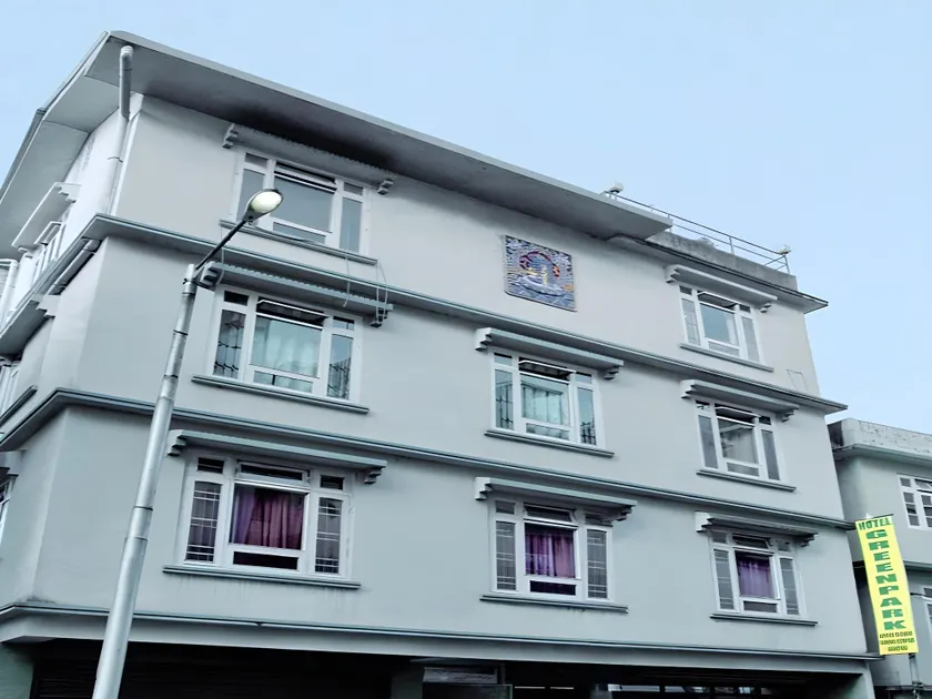 Hotel Green Park - Image 1
