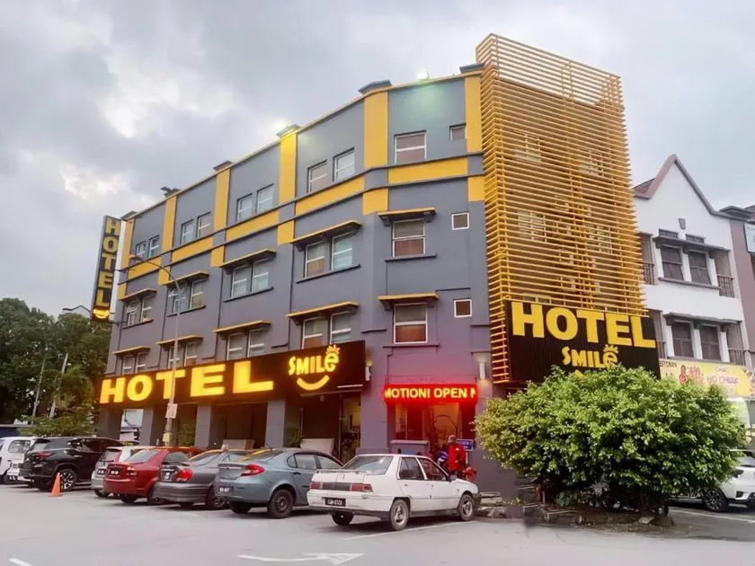 Smile Hotel Balakong Kajang - Image 1