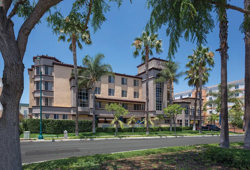 Peacock Suites - Image 1